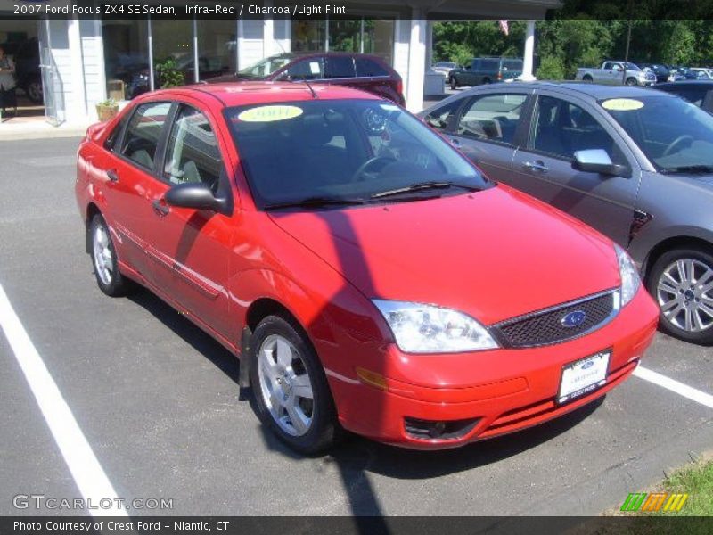 Infra-Red / Charcoal/Light Flint 2007 Ford Focus ZX4 SE Sedan
