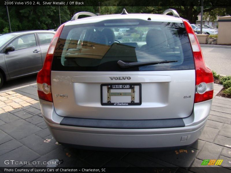 Silver Metallic / Off Black 2006 Volvo V50 2.4i