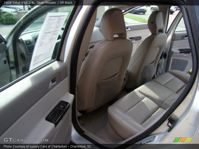 Silver Metallic / Off Black 2006 Volvo V50 2.4i