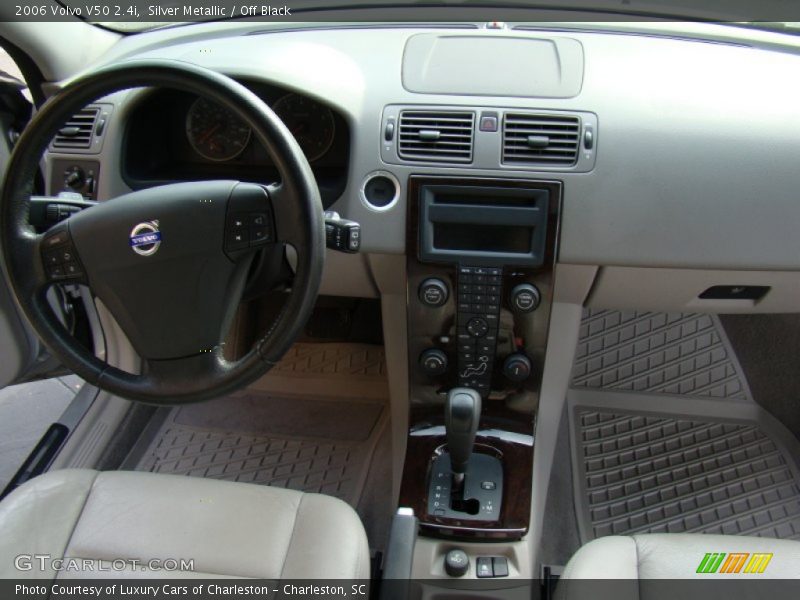 Silver Metallic / Off Black 2006 Volvo V50 2.4i