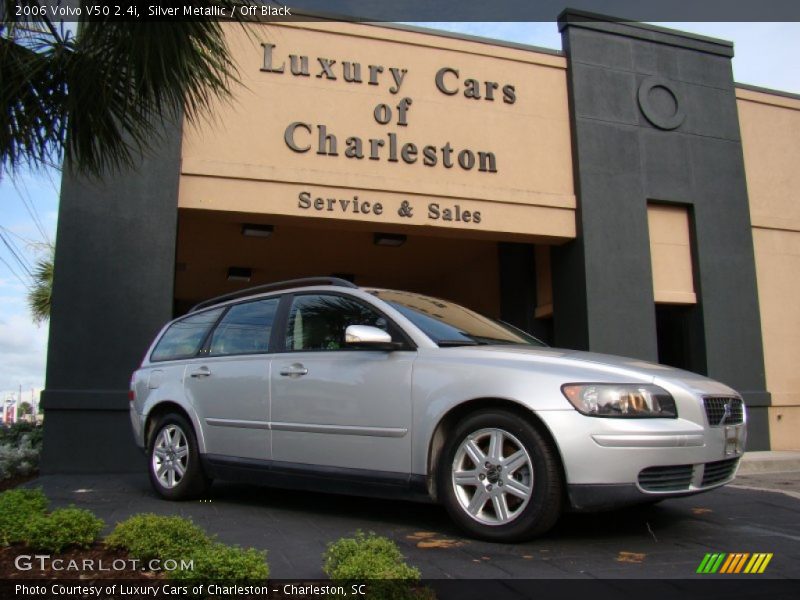 Silver Metallic / Off Black 2006 Volvo V50 2.4i