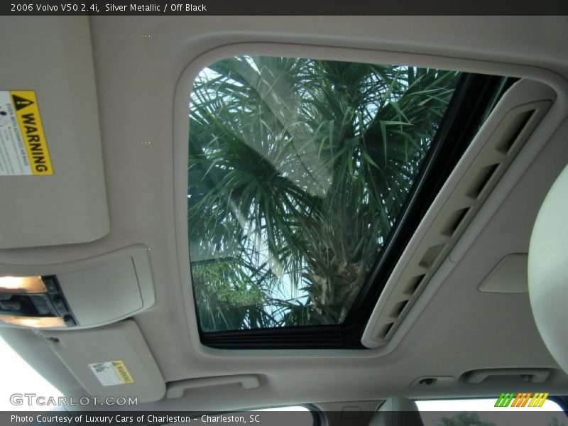 Silver Metallic / Off Black 2006 Volvo V50 2.4i