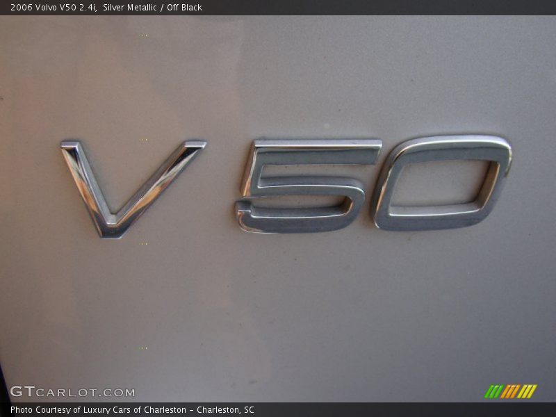 Silver Metallic / Off Black 2006 Volvo V50 2.4i