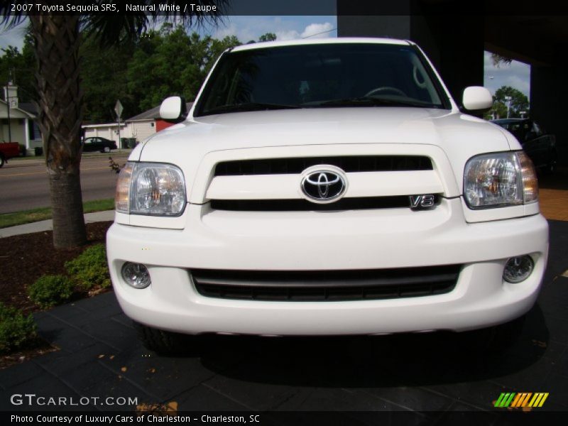Natural White / Taupe 2007 Toyota Sequoia SR5