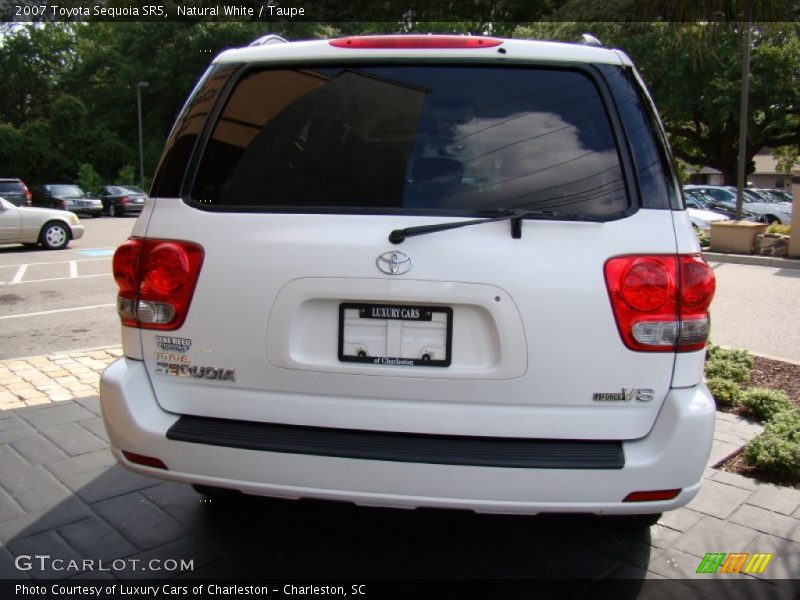 Natural White / Taupe 2007 Toyota Sequoia SR5