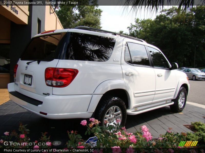 Natural White / Taupe 2007 Toyota Sequoia SR5
