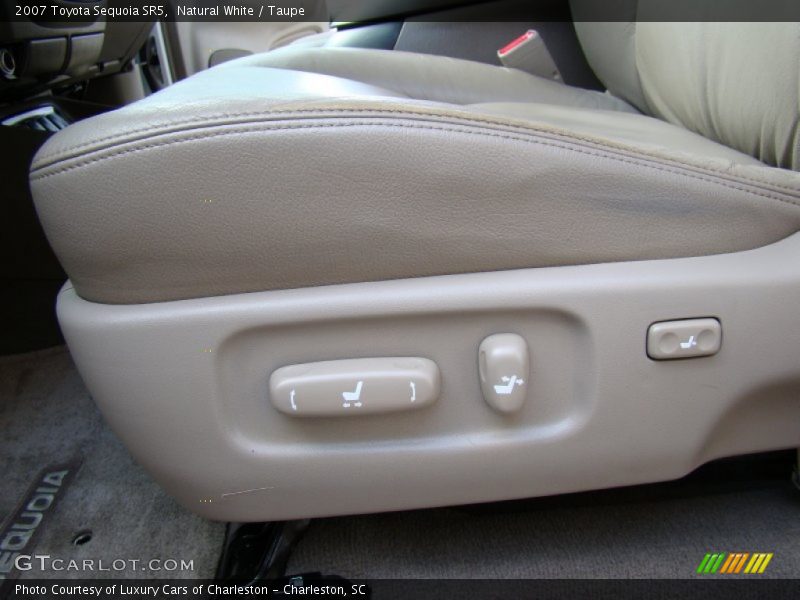 Natural White / Taupe 2007 Toyota Sequoia SR5