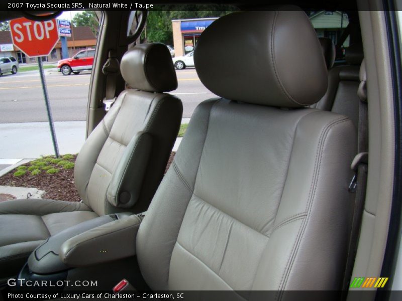 Natural White / Taupe 2007 Toyota Sequoia SR5