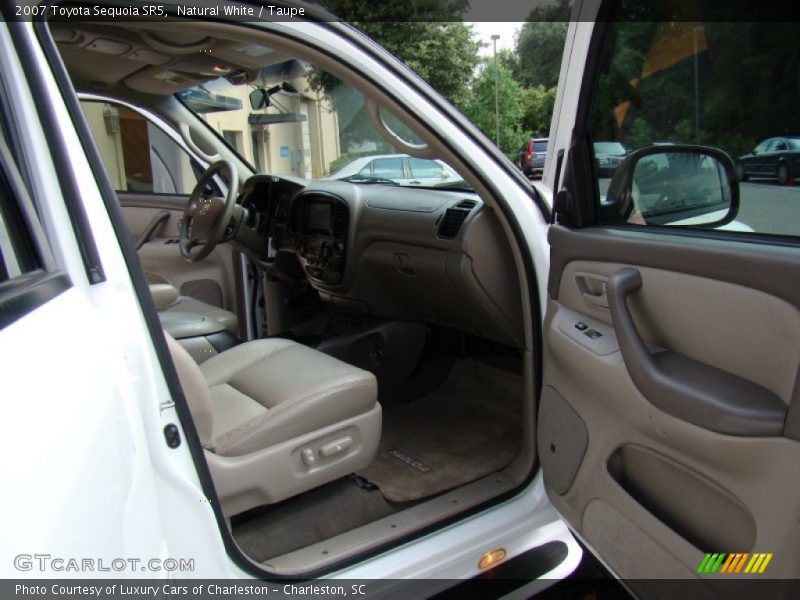 Natural White / Taupe 2007 Toyota Sequoia SR5