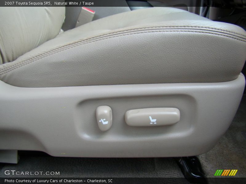Natural White / Taupe 2007 Toyota Sequoia SR5