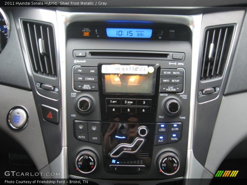 Controls of 2011 Sonata Hybrid