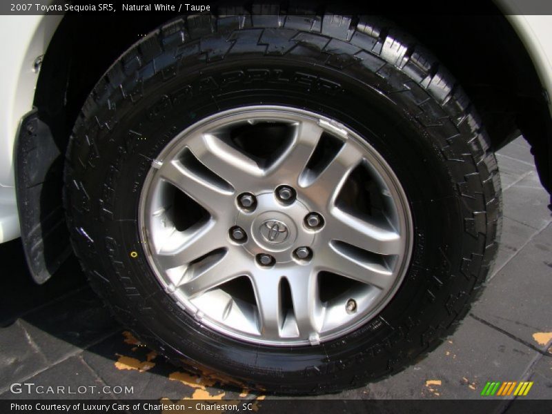 Natural White / Taupe 2007 Toyota Sequoia SR5