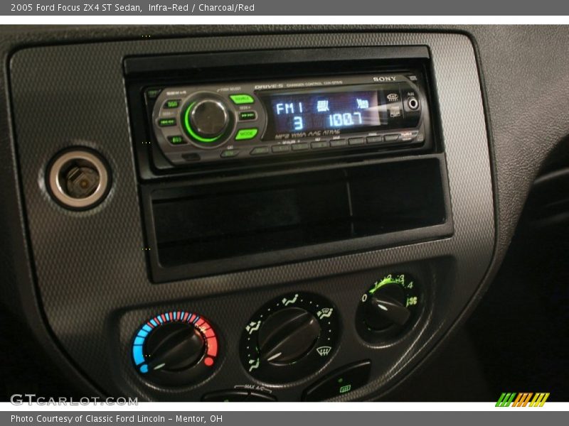 Infra-Red / Charcoal/Red 2005 Ford Focus ZX4 ST Sedan