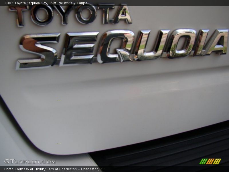 Natural White / Taupe 2007 Toyota Sequoia SR5