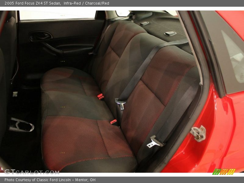  2005 Focus ZX4 ST Sedan Charcoal/Red Interior