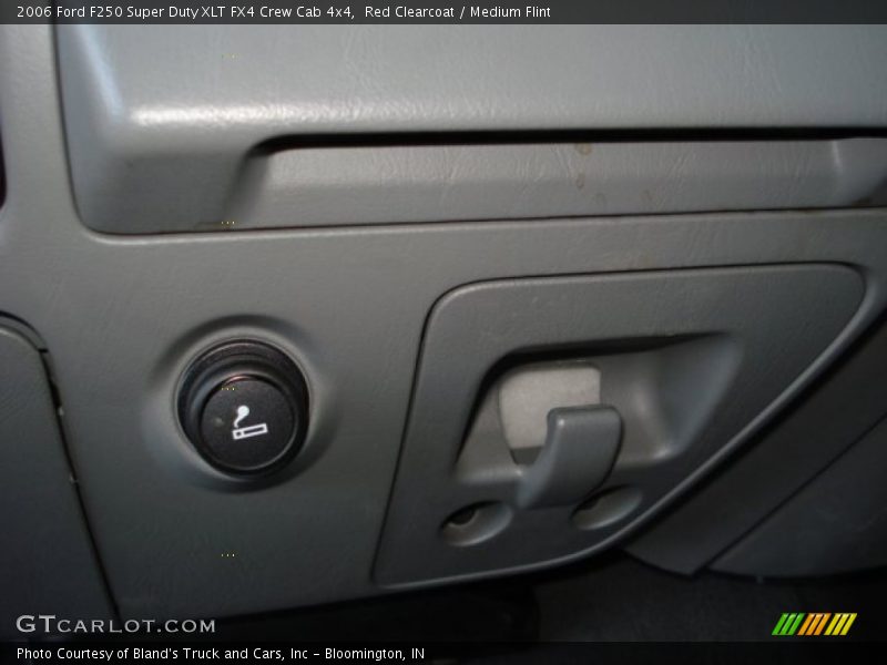 Red Clearcoat / Medium Flint 2006 Ford F250 Super Duty XLT FX4 Crew Cab 4x4
