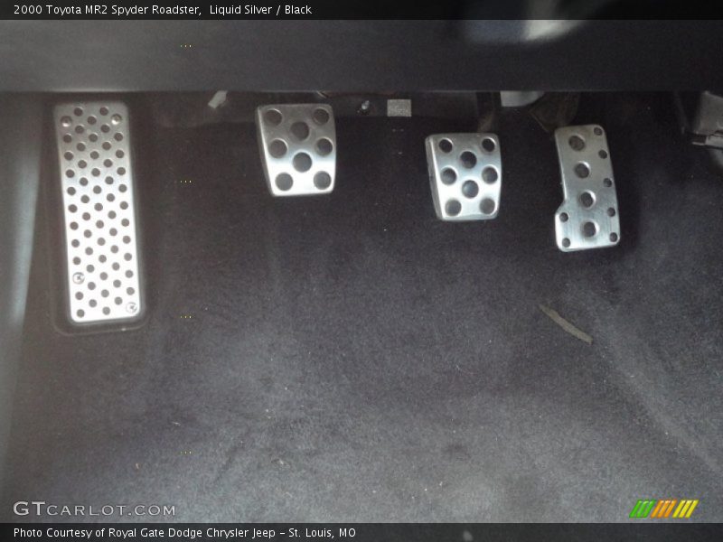 Liquid Silver / Black 2000 Toyota MR2 Spyder Roadster