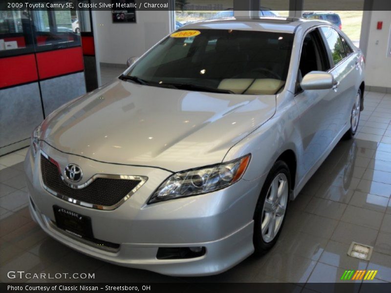 Classic Silver Metallic / Charcoal 2009 Toyota Camry SE