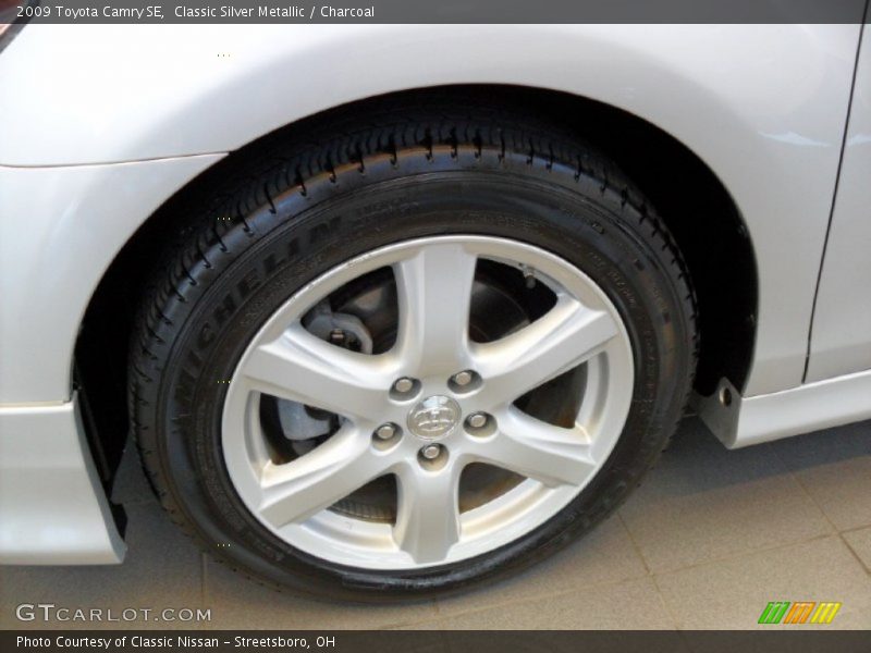 Classic Silver Metallic / Charcoal 2009 Toyota Camry SE