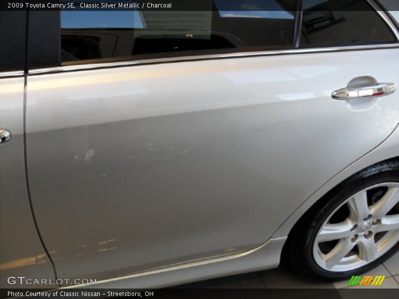 Classic Silver Metallic / Charcoal 2009 Toyota Camry SE