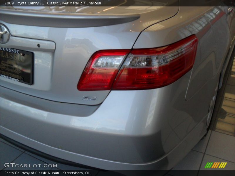 Classic Silver Metallic / Charcoal 2009 Toyota Camry SE