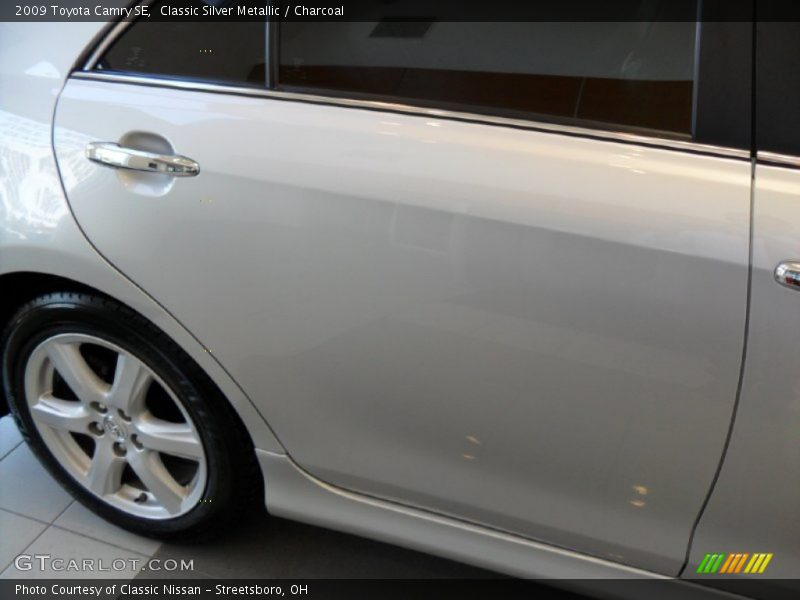 Classic Silver Metallic / Charcoal 2009 Toyota Camry SE