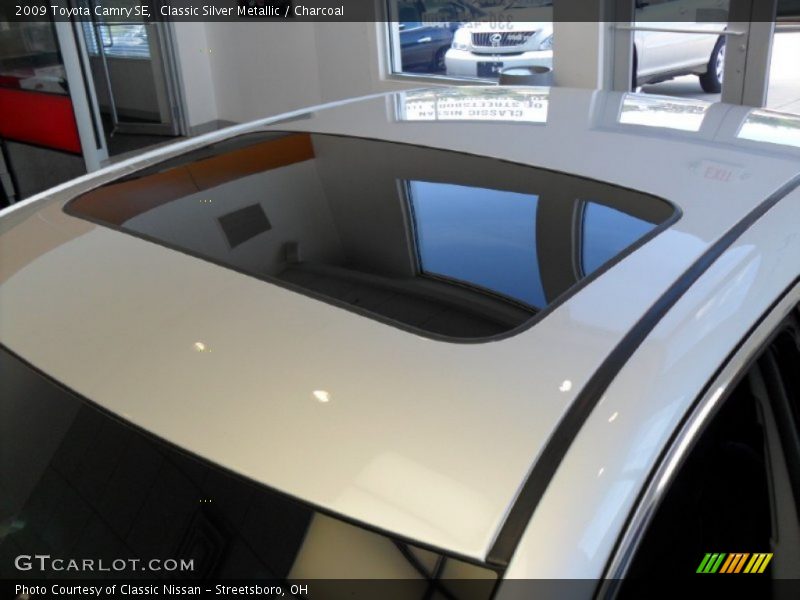 Classic Silver Metallic / Charcoal 2009 Toyota Camry SE