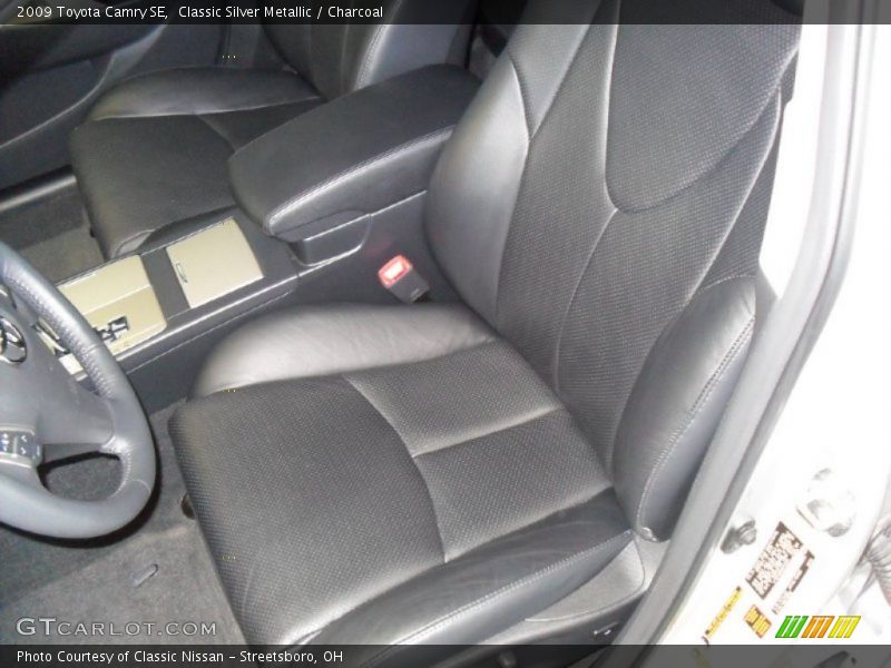 Classic Silver Metallic / Charcoal 2009 Toyota Camry SE