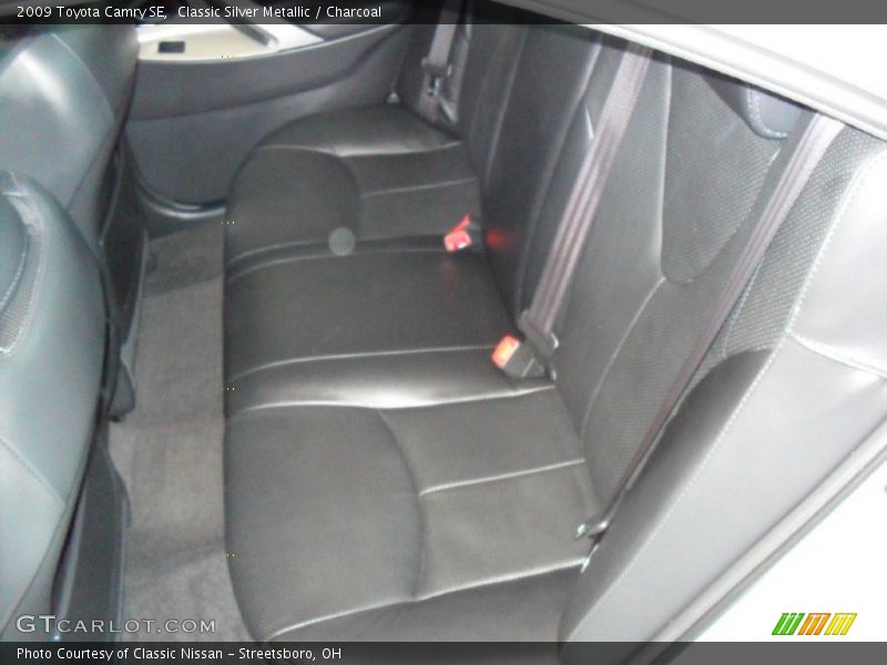 Classic Silver Metallic / Charcoal 2009 Toyota Camry SE