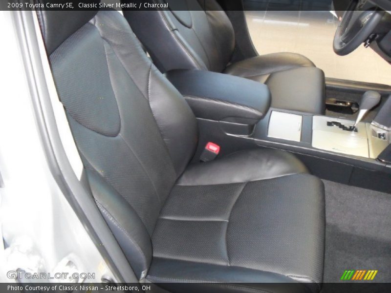 Classic Silver Metallic / Charcoal 2009 Toyota Camry SE