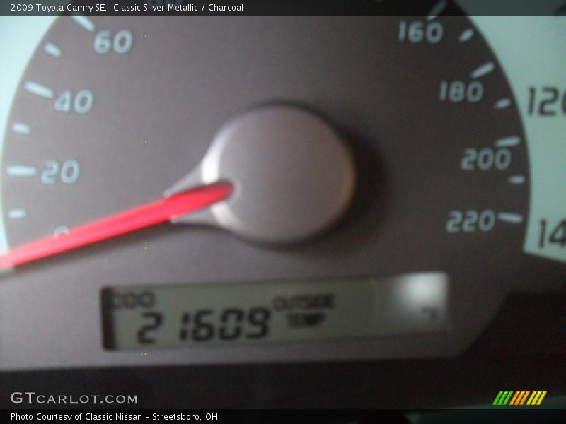 Classic Silver Metallic / Charcoal 2009 Toyota Camry SE