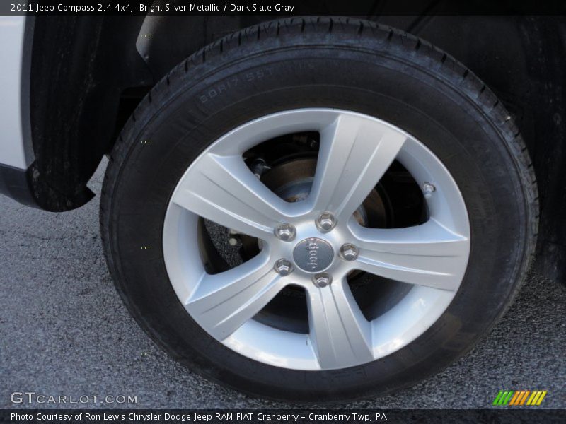 Bright Silver Metallic / Dark Slate Gray 2011 Jeep Compass 2.4 4x4