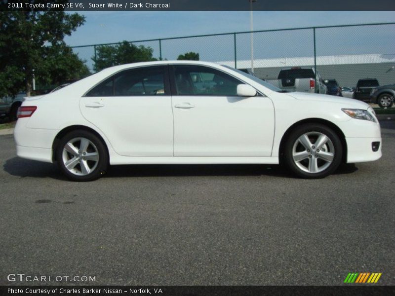 Super White / Dark Charcoal 2011 Toyota Camry SE V6