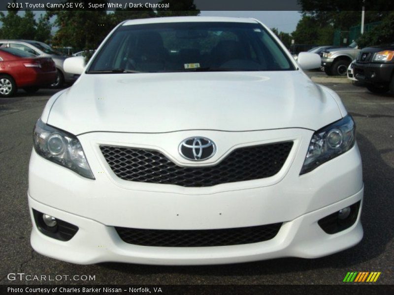 Super White / Dark Charcoal 2011 Toyota Camry SE V6