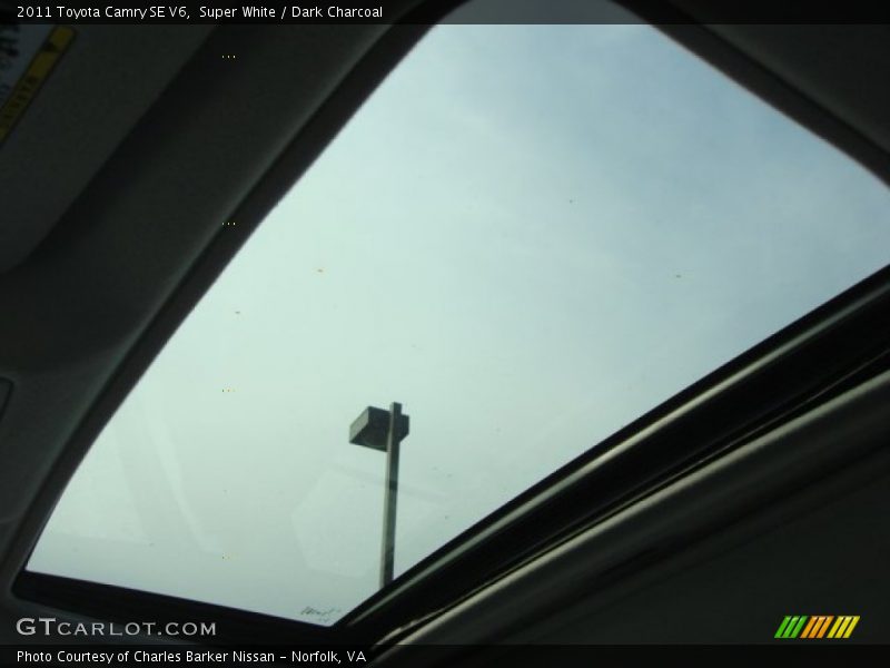 Super White / Dark Charcoal 2011 Toyota Camry SE V6