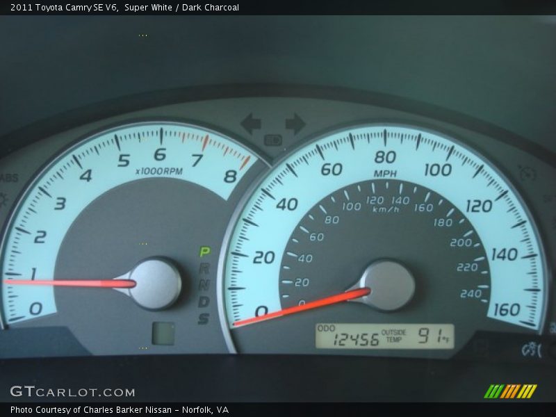 Super White / Dark Charcoal 2011 Toyota Camry SE V6