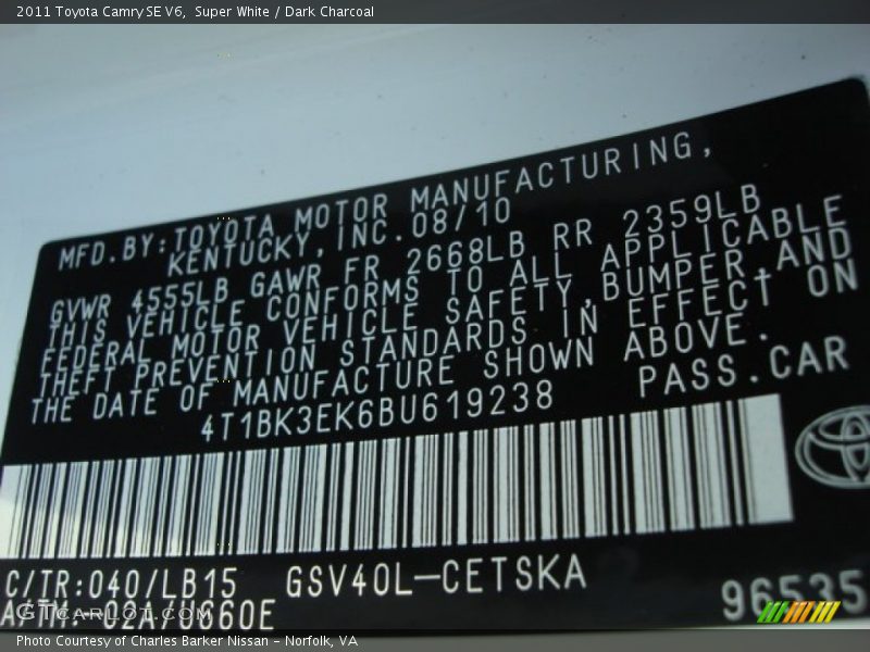 Super White / Dark Charcoal 2011 Toyota Camry SE V6
