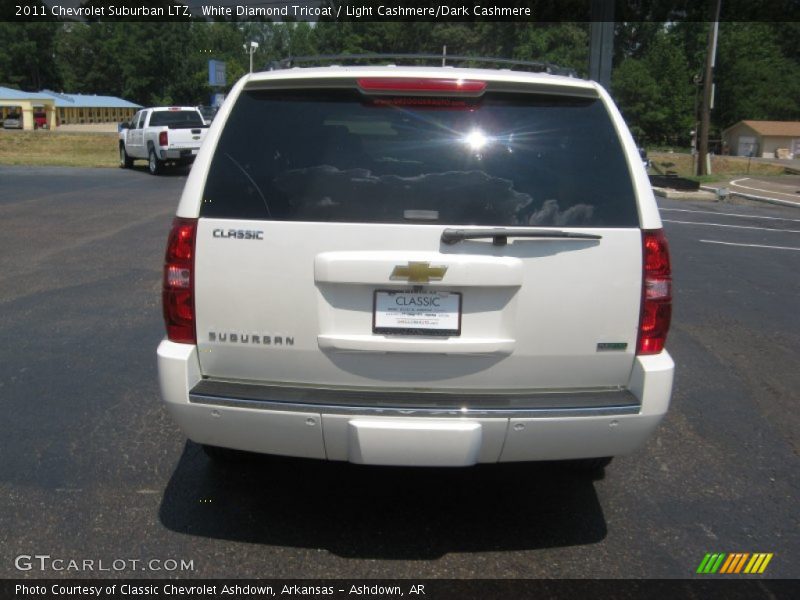 White Diamond Tricoat / Light Cashmere/Dark Cashmere 2011 Chevrolet Suburban LTZ