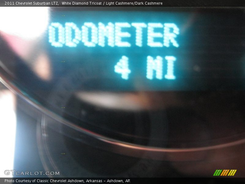 White Diamond Tricoat / Light Cashmere/Dark Cashmere 2011 Chevrolet Suburban LTZ