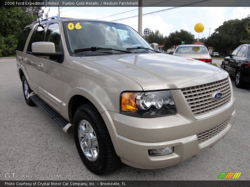 Front 3/4 View of 2006 Expedition Limited