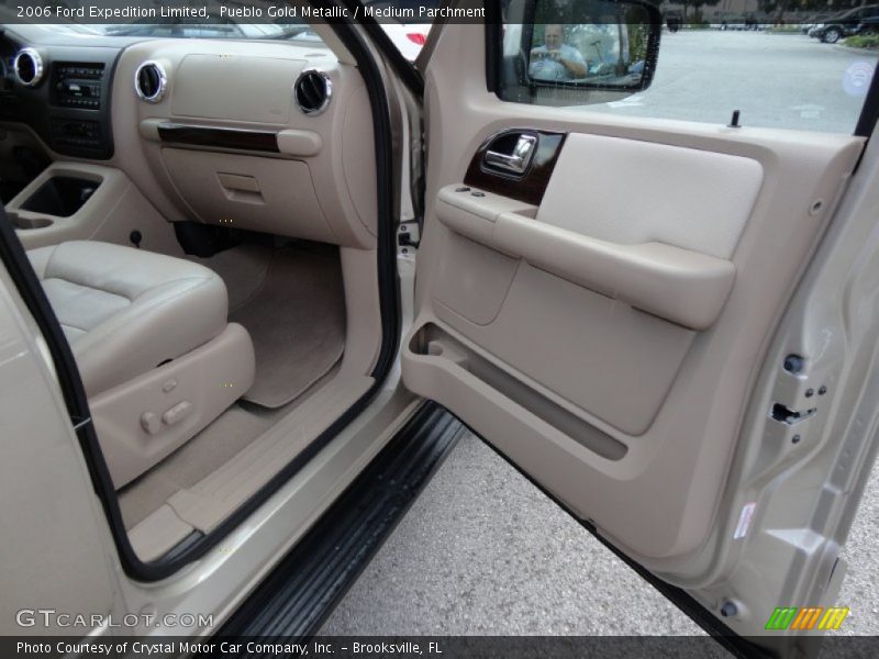 Pueblo Gold Metallic / Medium Parchment 2006 Ford Expedition Limited