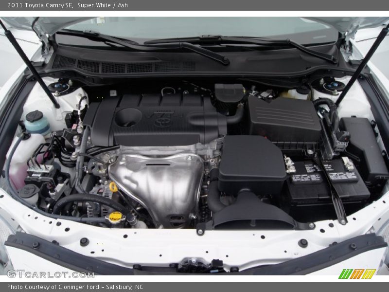 Super White / Ash 2011 Toyota Camry SE