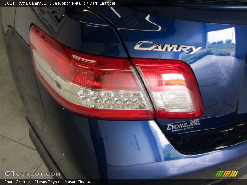 Blue Ribbon Metallic / Dark Charcoal 2011 Toyota Camry SE