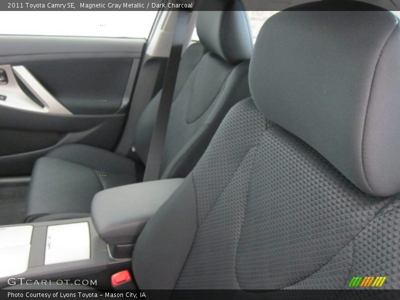 Magnetic Gray Metallic / Dark Charcoal 2011 Toyota Camry SE