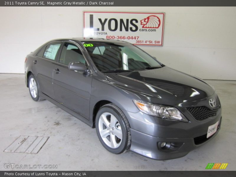 Magnetic Gray Metallic / Dark Charcoal 2011 Toyota Camry SE