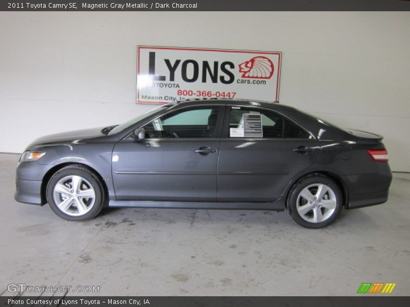 Magnetic Gray Metallic / Dark Charcoal 2011 Toyota Camry SE