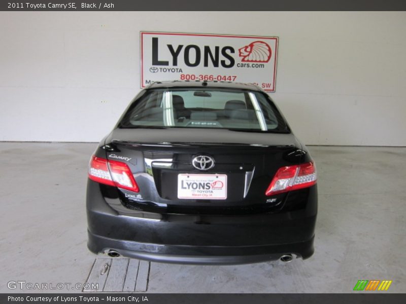 Black / Ash 2011 Toyota Camry SE
