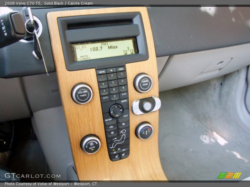 Solid Black / Calcite Cream 2008 Volvo C70 T5