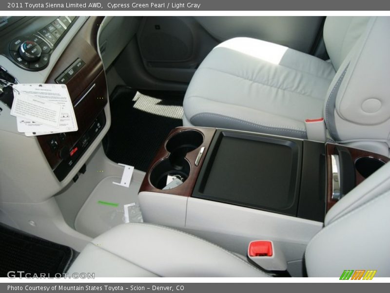 Cypress Green Pearl / Light Gray 2011 Toyota Sienna Limited AWD