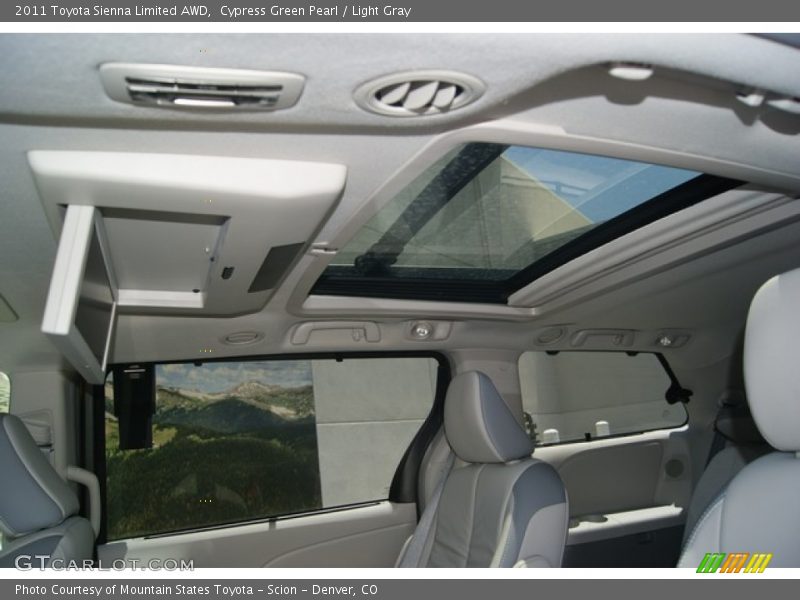 Cypress Green Pearl / Light Gray 2011 Toyota Sienna Limited AWD